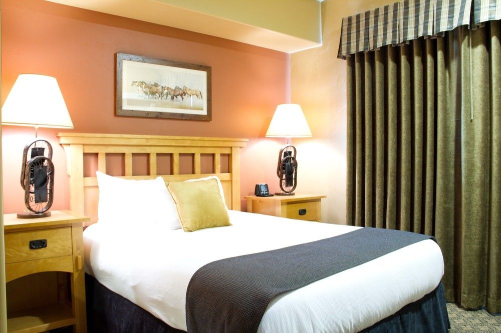 วินด์แฮม สตีมโบ๊ต สปริง Hotel สตีมโบทสปริงส์ ภายนอก รูปภาพ